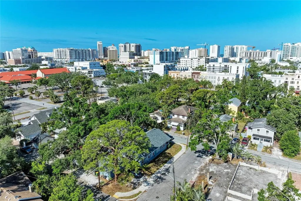 432 Adelia Avenue Sarasota FL 34236