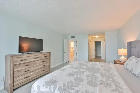 1400 Gulf Boulevard Clearwater Beach FL 33767