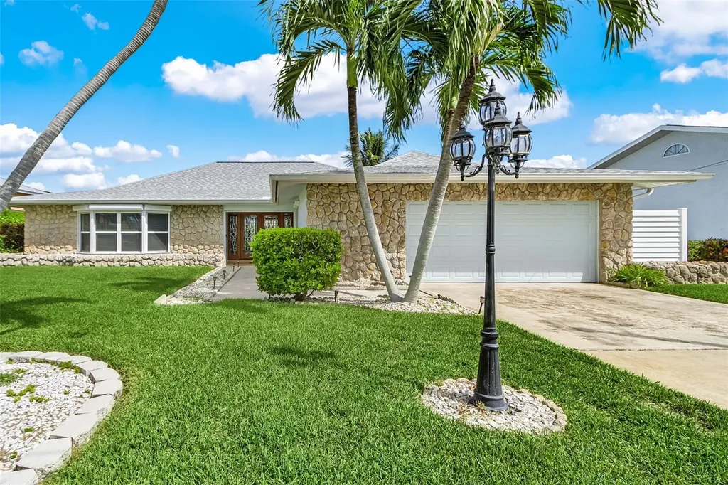 1935 SE 36th Terrace Cape Coral FL 33904