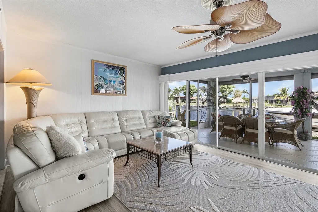 1935 SE 36th Terrace Cape Coral FL 33904