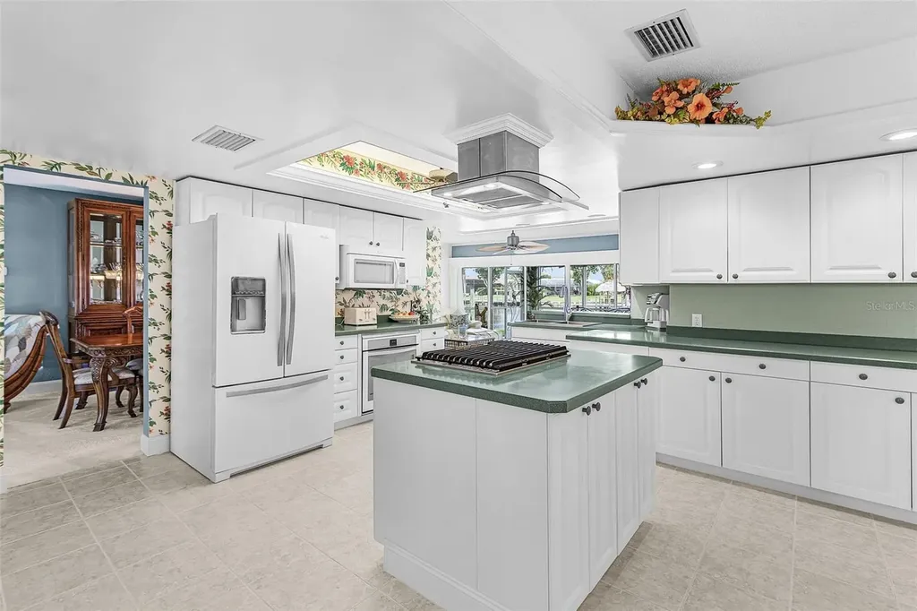 1935 SE 36th Terrace Cape Coral FL 33904