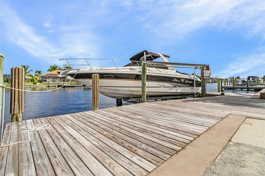 1935 SE 36th Terrace Cape Coral FL 33904