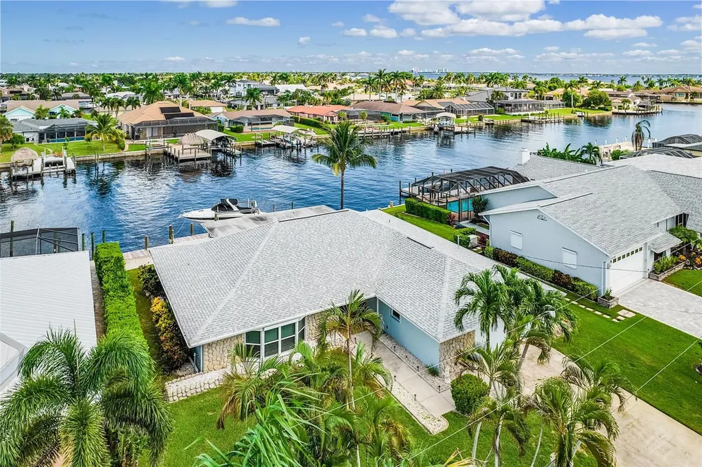 1935 SE 36th Terrace Cape Coral FL 33904