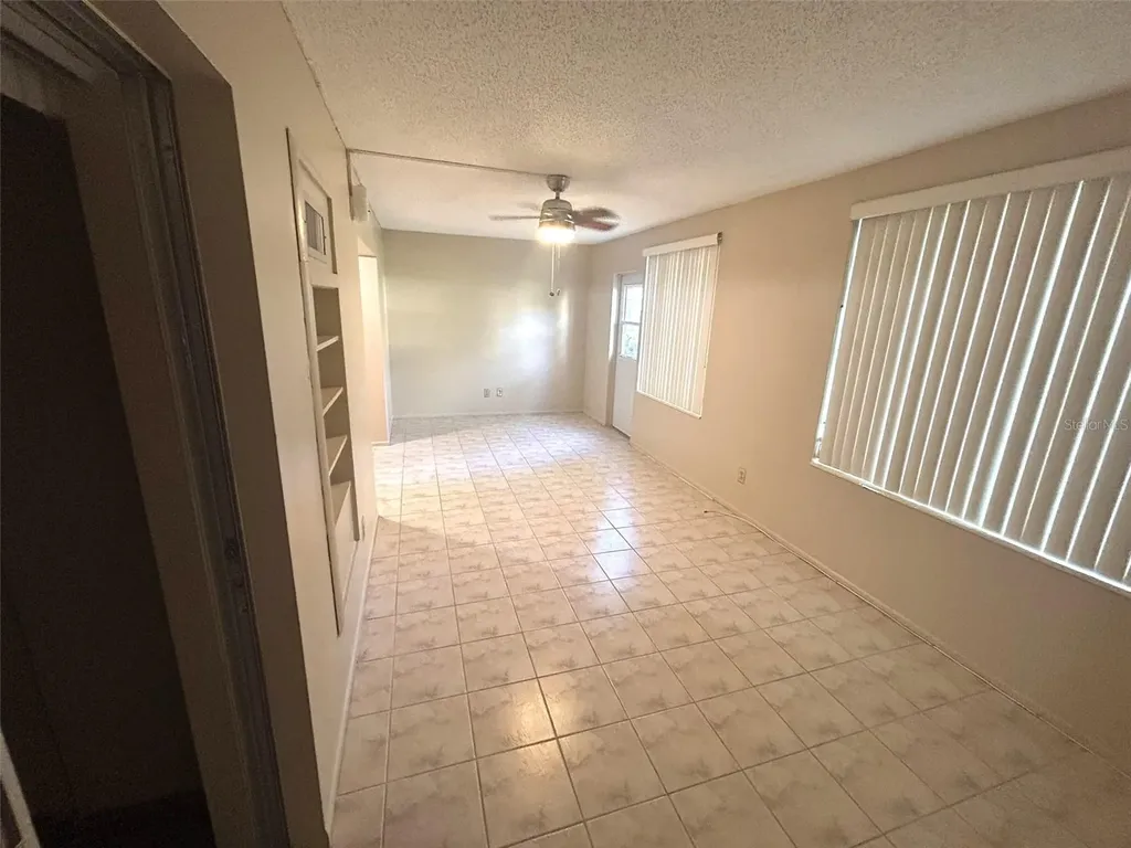 2402 Ecuadorian Way Clearwater FL 33763
