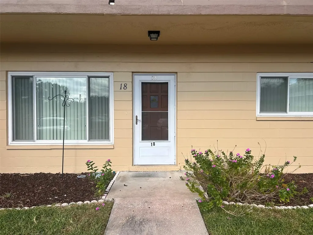 2402 Ecuadorian Way Clearwater FL 33763