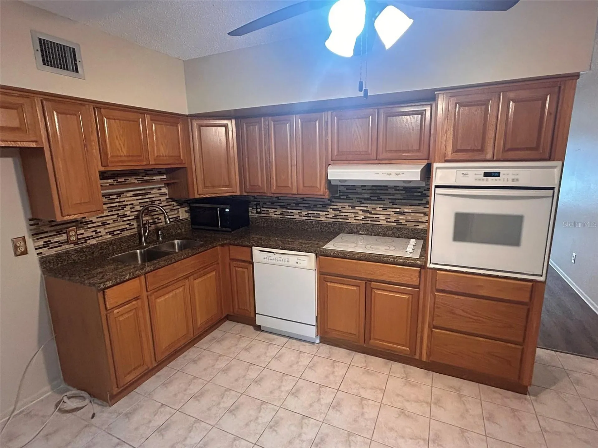 2402 Ecuadorian Way Clearwater FL 33763