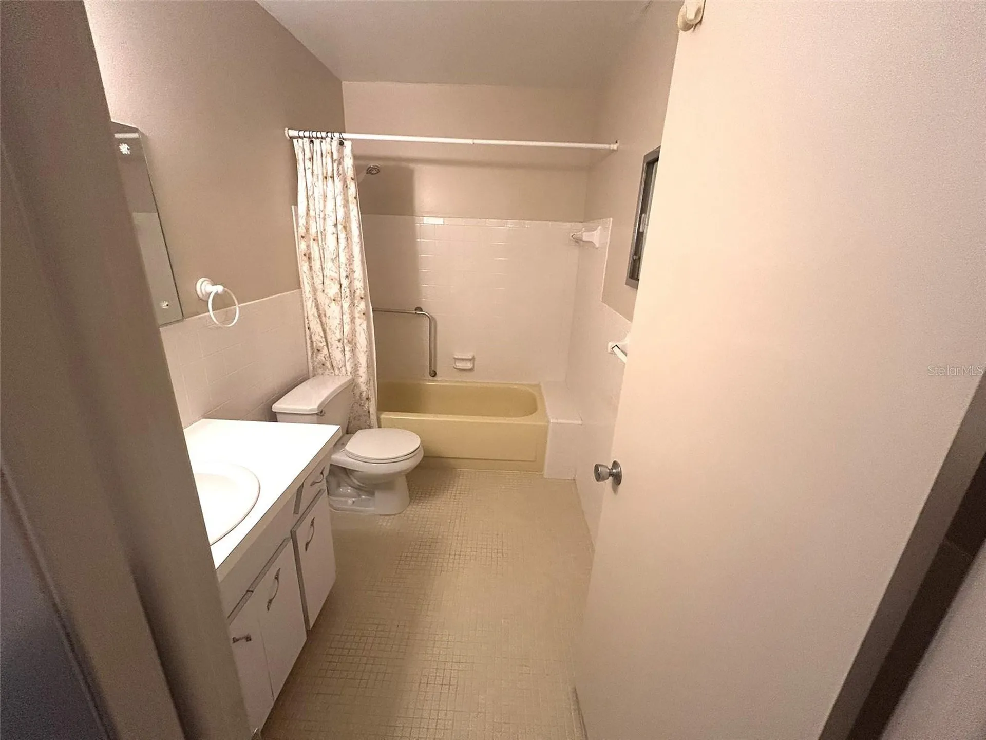 2402 Ecuadorian Way Clearwater FL 33763