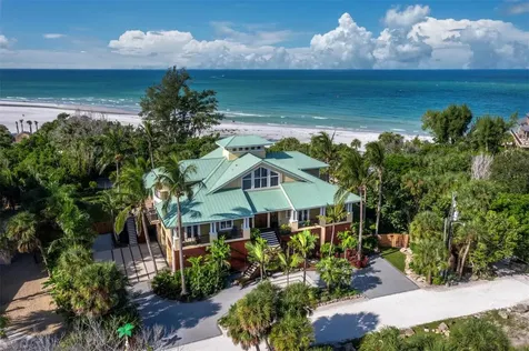 26 Sandy Hook Road N Sarasota FL 34242