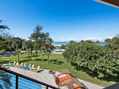 26 Sandy Hook Road N Sarasota FL 34242