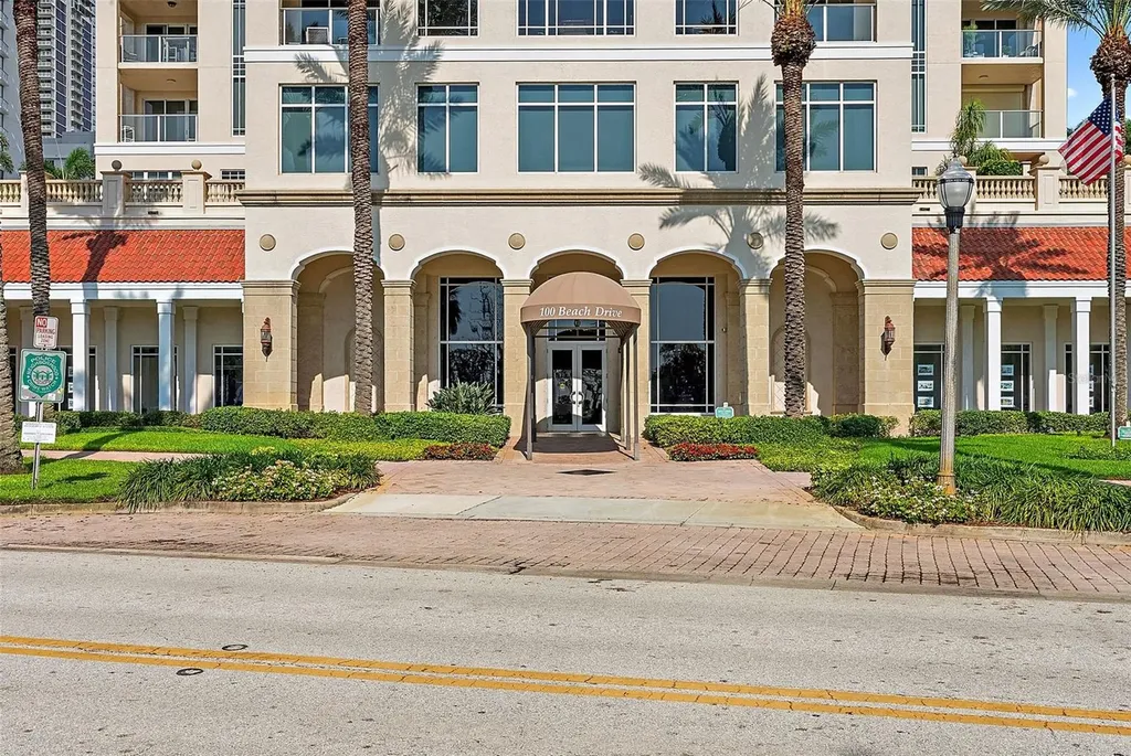 100 Beach Drive NE St Petersburg FL 33701