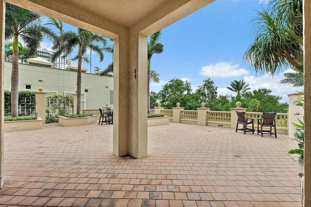 100 Beach Drive NE St Petersburg FL 33701