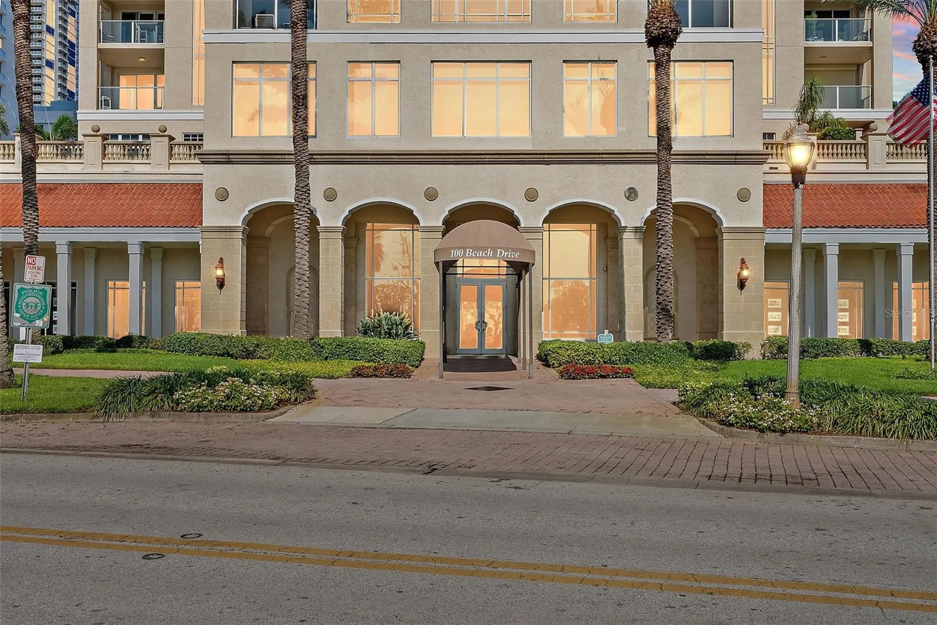 100 Beach Drive NE St Petersburg FL 33701