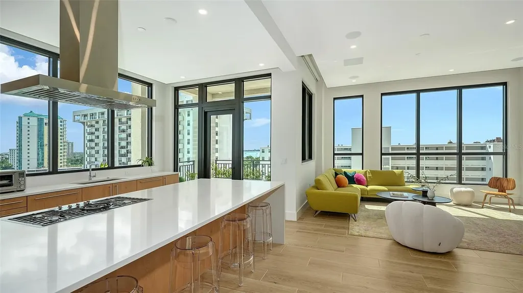 33 S Palm Avenue Sarasota FL 34236