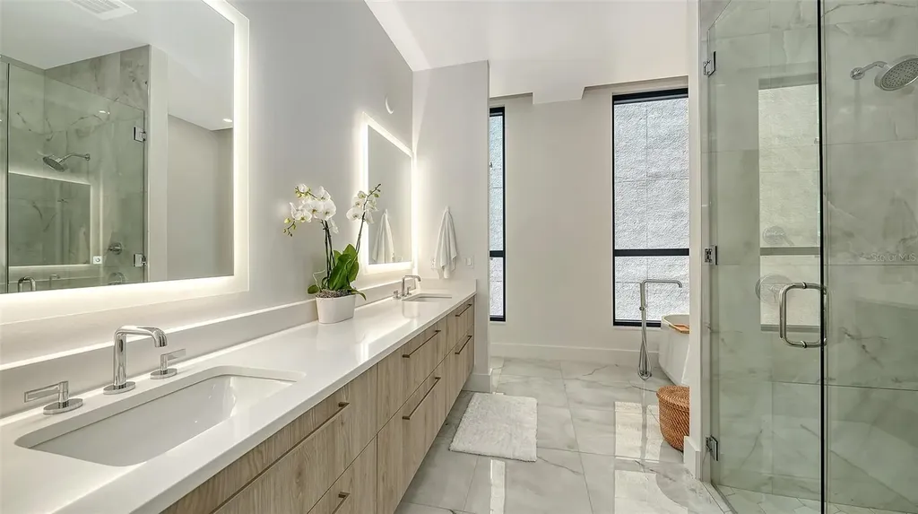 33 S Palm Avenue Sarasota FL 34236