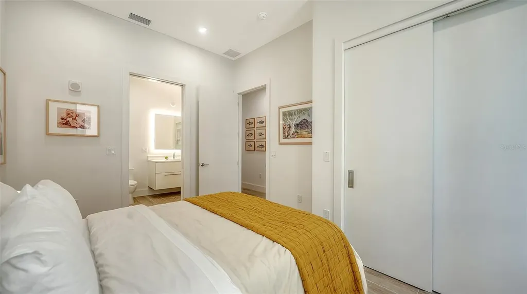 33 S Palm Avenue Sarasota FL 34236