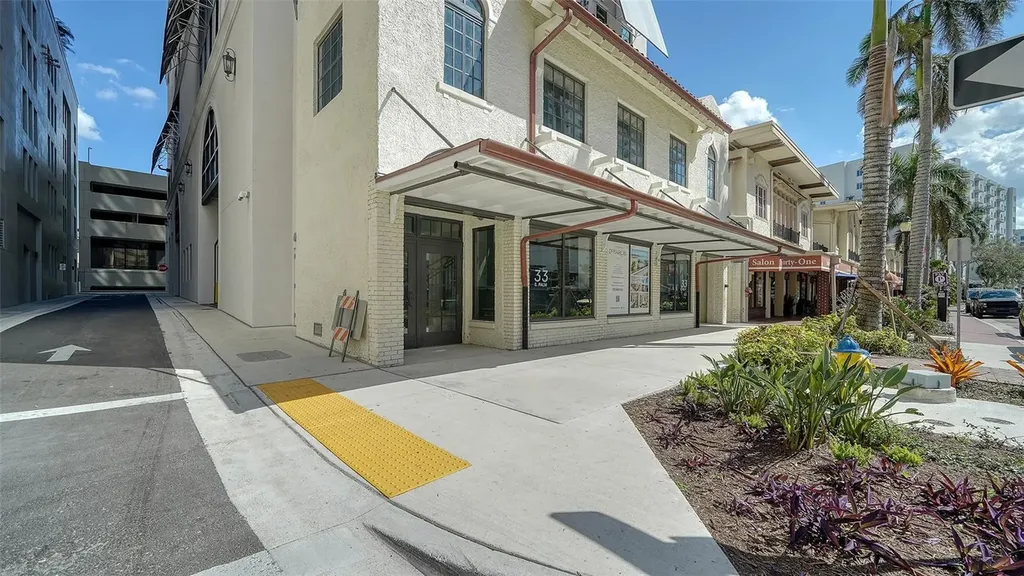 33 S Palm Avenue Sarasota FL 34236