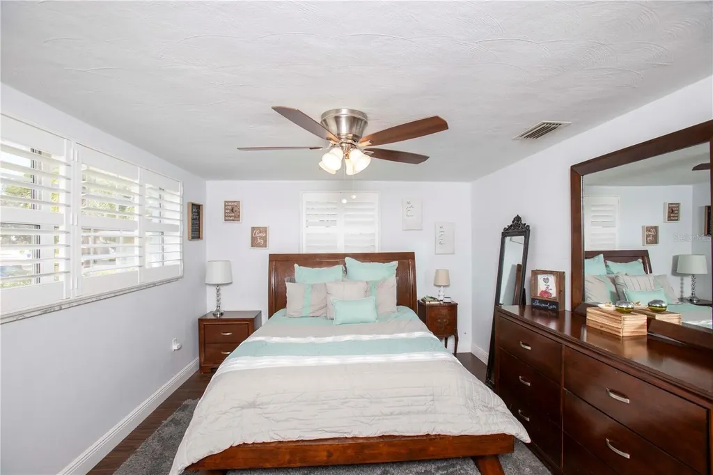 5240 School Road New Port Richey FL 34653