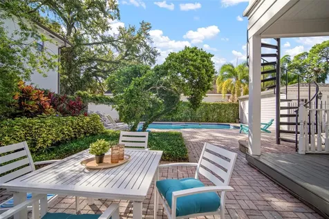 4318 W Azeele Street Tampa FL 33609