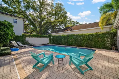4318 W Azeele Street Tampa FL 33609