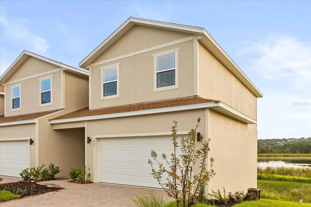 935 Lakefront Village Drive Clermont FL 34711