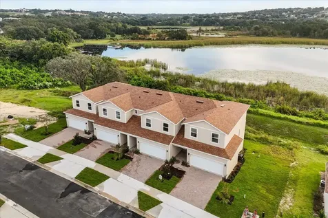 935 Lakefront Village Drive Clermont FL 34711