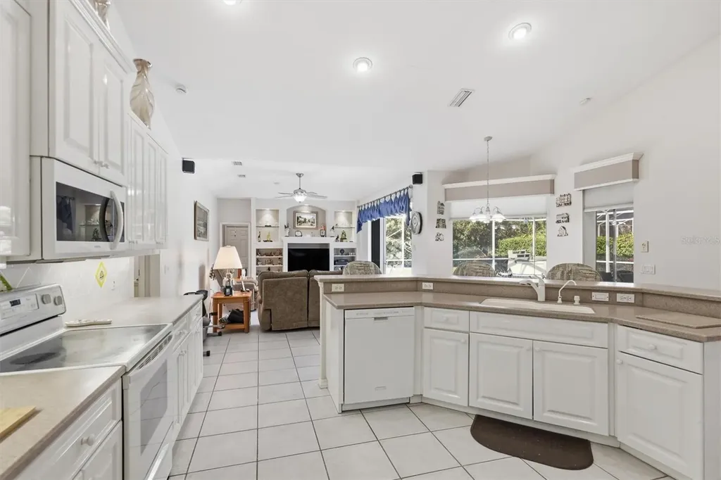 5608 Eastwind Drive Sarasota FL 34233