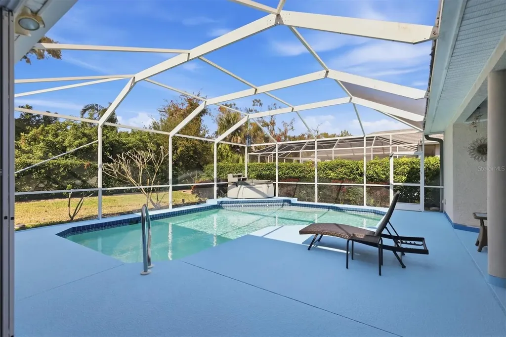 5608 Eastwind Drive Sarasota FL 34233
