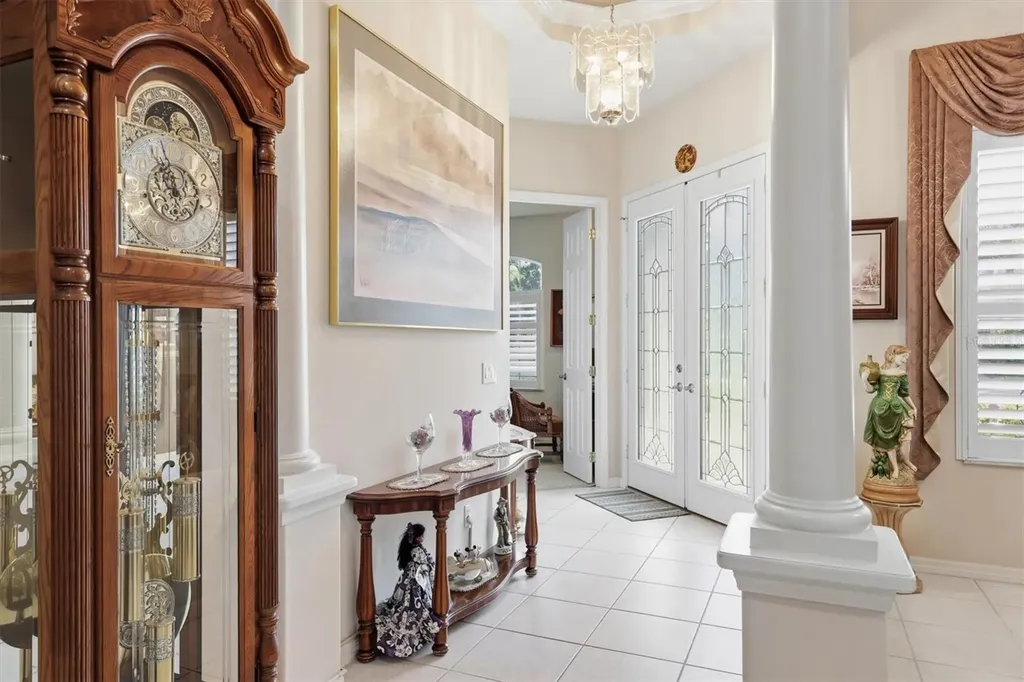 5608 Eastwind Drive Sarasota FL 34233