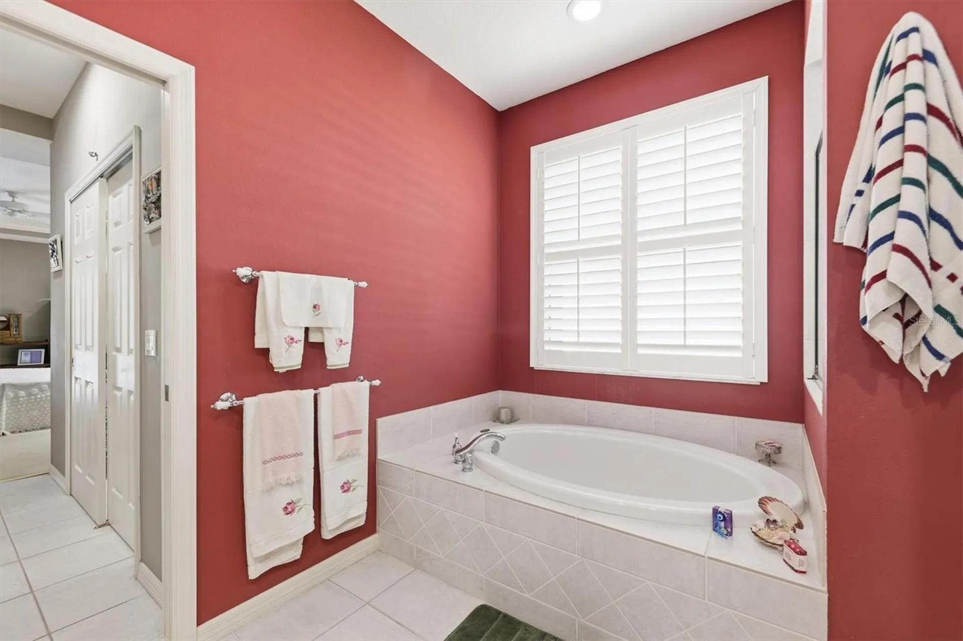 5608 Eastwind Drive Sarasota FL 34233