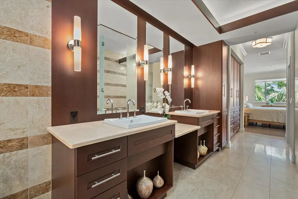 3942 Hamilton Club Circle Sarasota FL 34242