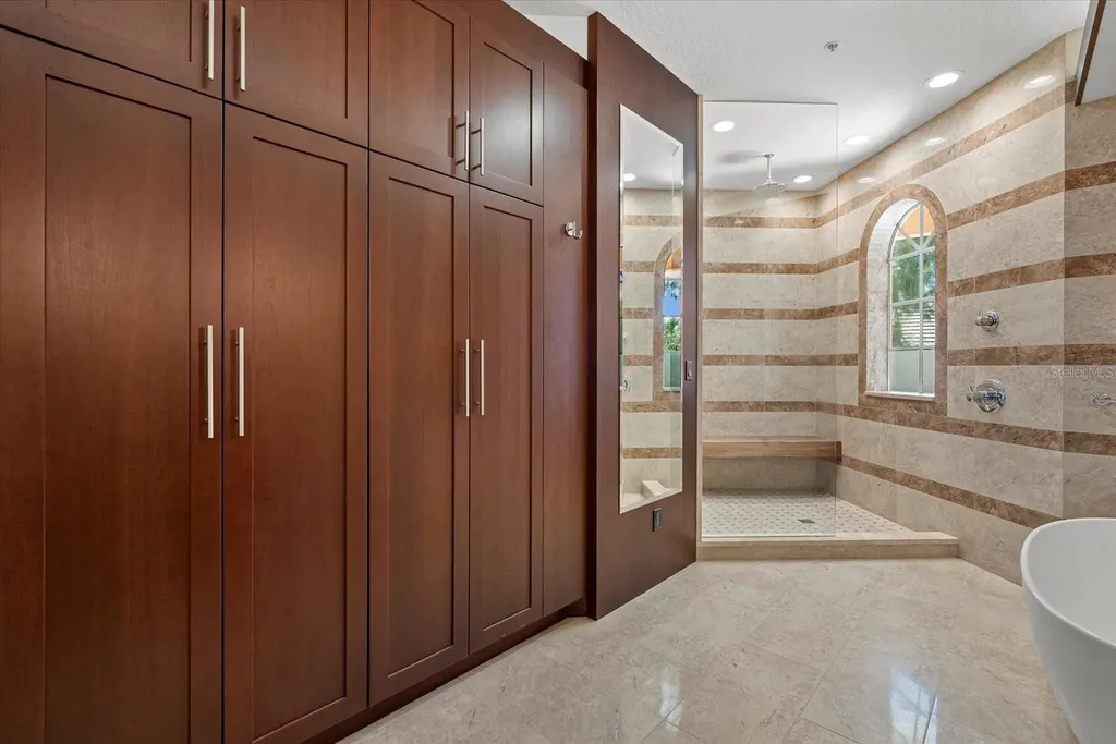 3942 Hamilton Club Circle Sarasota FL 34242