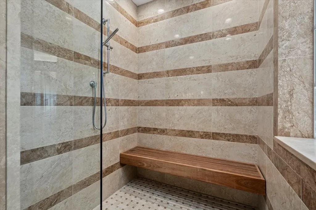 3942 Hamilton Club Circle Sarasota FL 34242