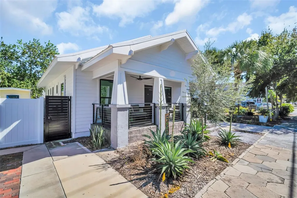 747 2nd Street N St Petersburg FL 33701