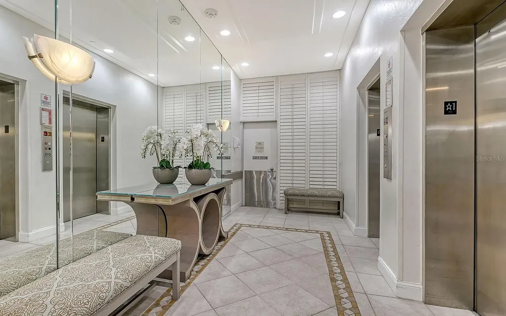 1212 Benjamin Franklin Drive Sarasota FL 34236