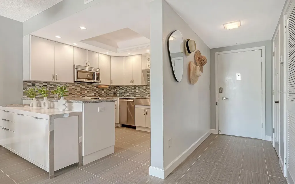 1212 Benjamin Franklin Drive Sarasota FL 34236