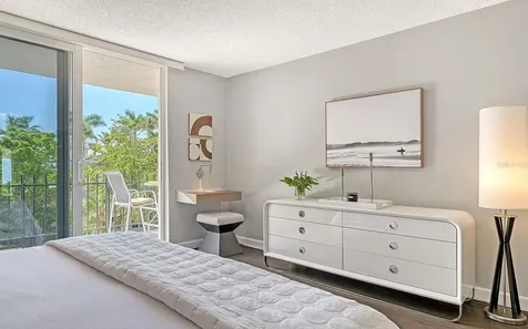 1212 Benjamin Franklin Drive Sarasota FL 34236