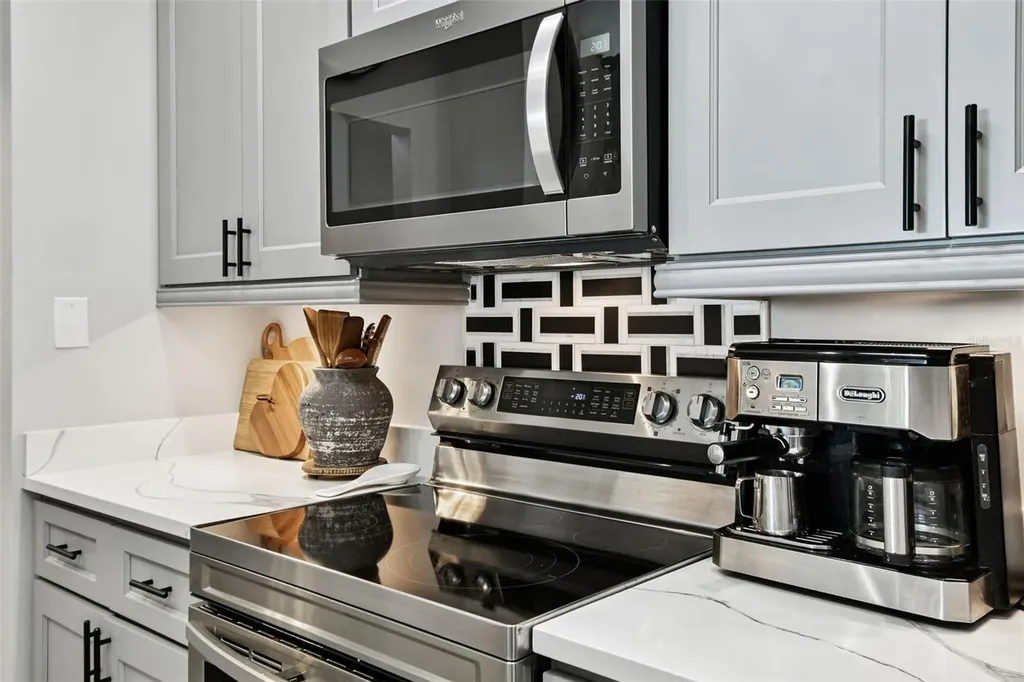 5 Island Park Place Dunedin FL 34698