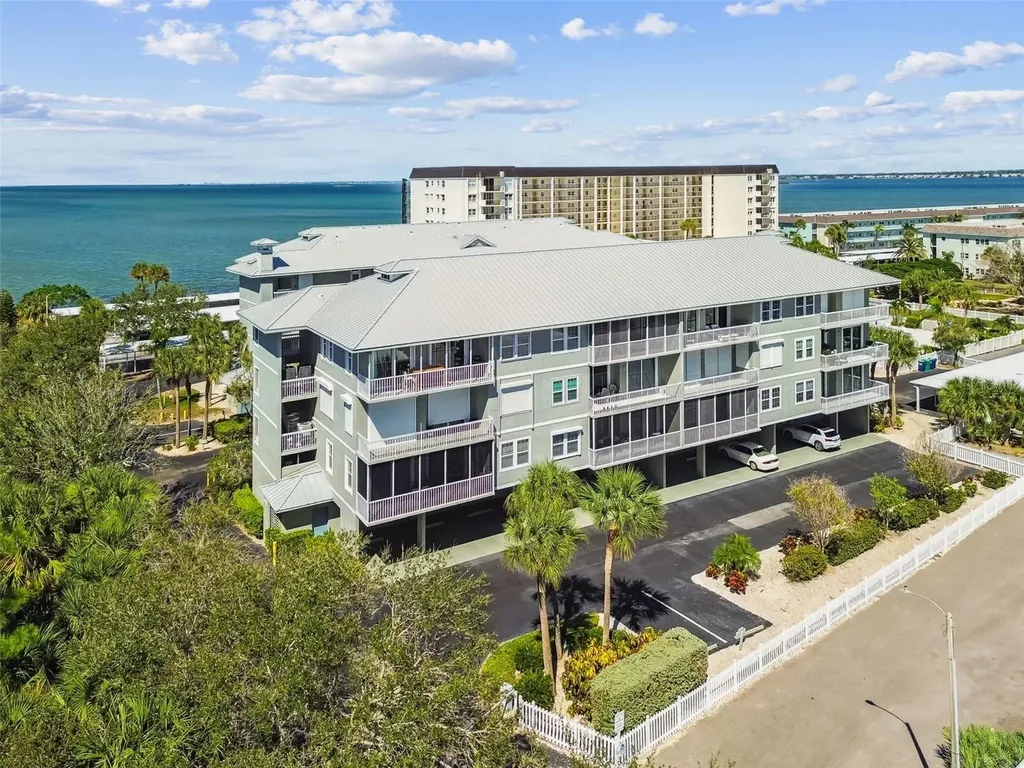 5 Island Park Place Dunedin FL 34698