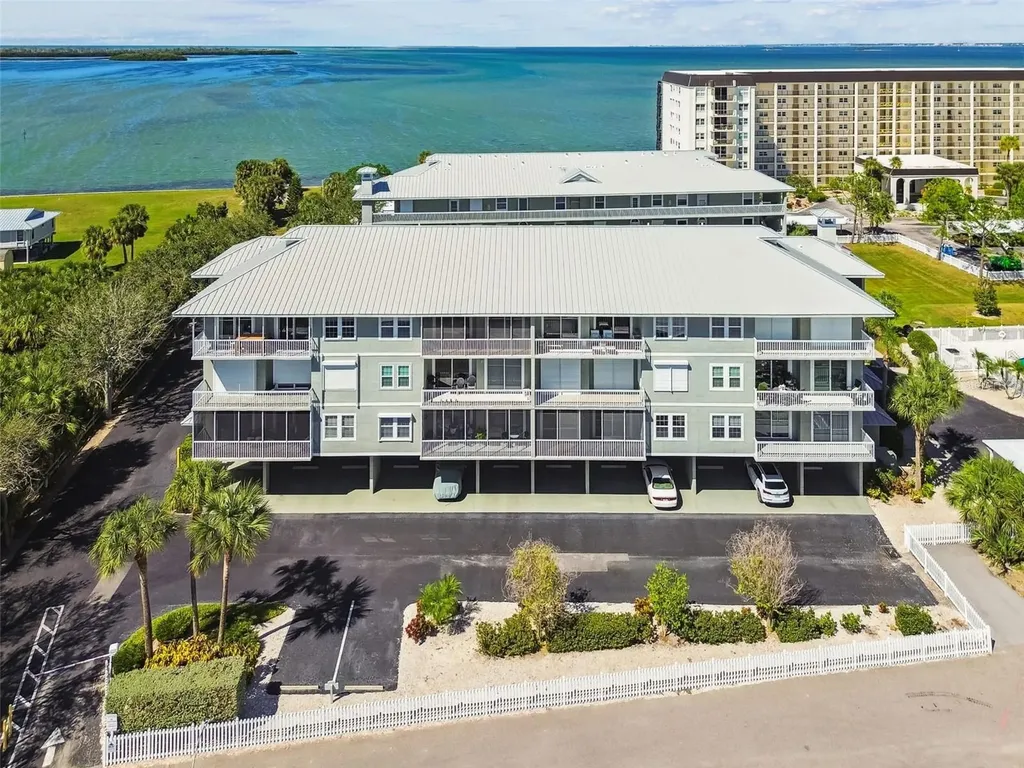 5 Island Park Place Dunedin FL 34698