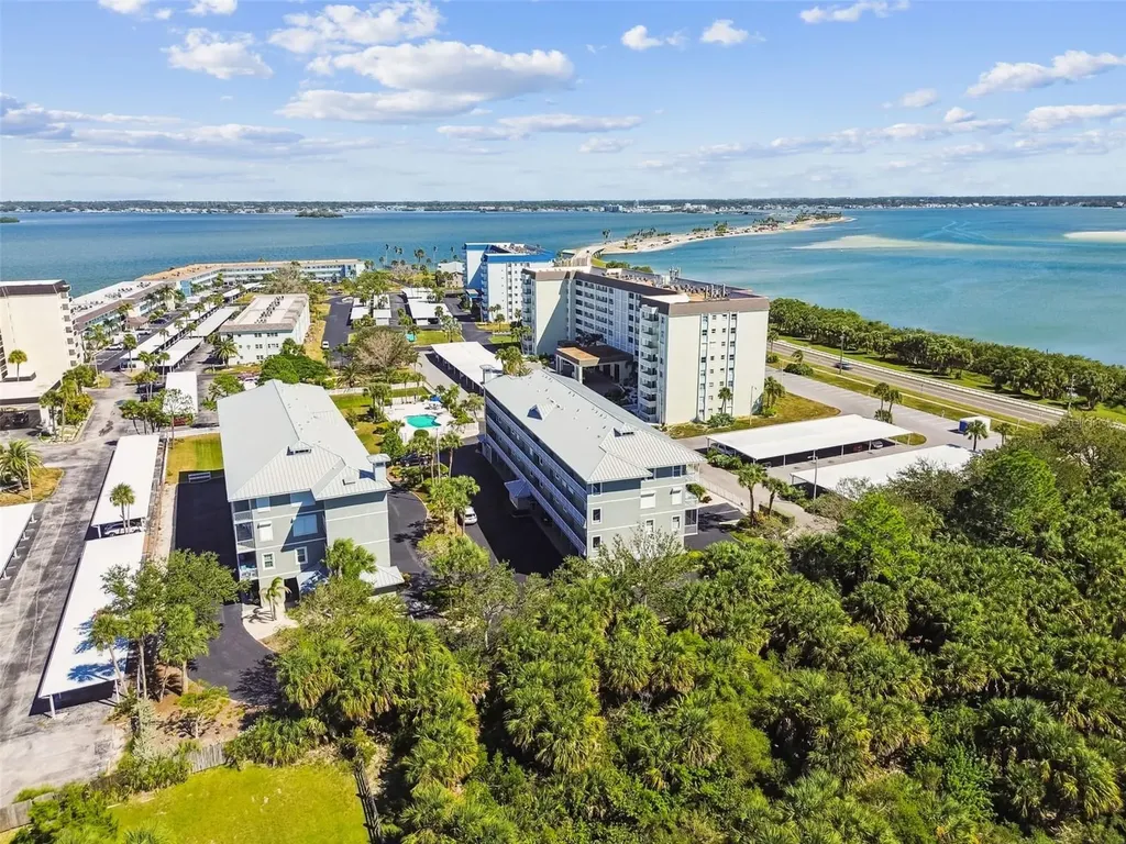 5 Island Park Place Dunedin FL 34698