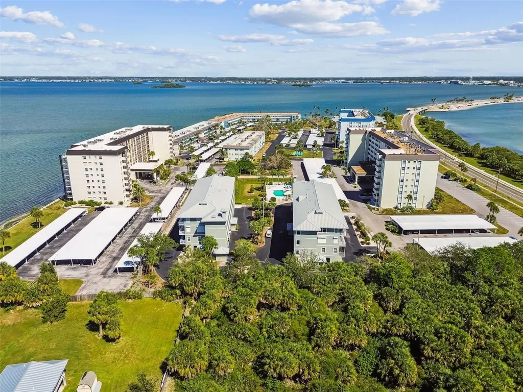 5 Island Park Place Dunedin FL 34698