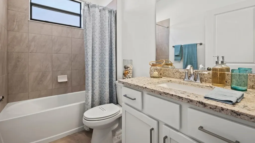 16325 Tradewind Terrace Bradenton FL 34211
