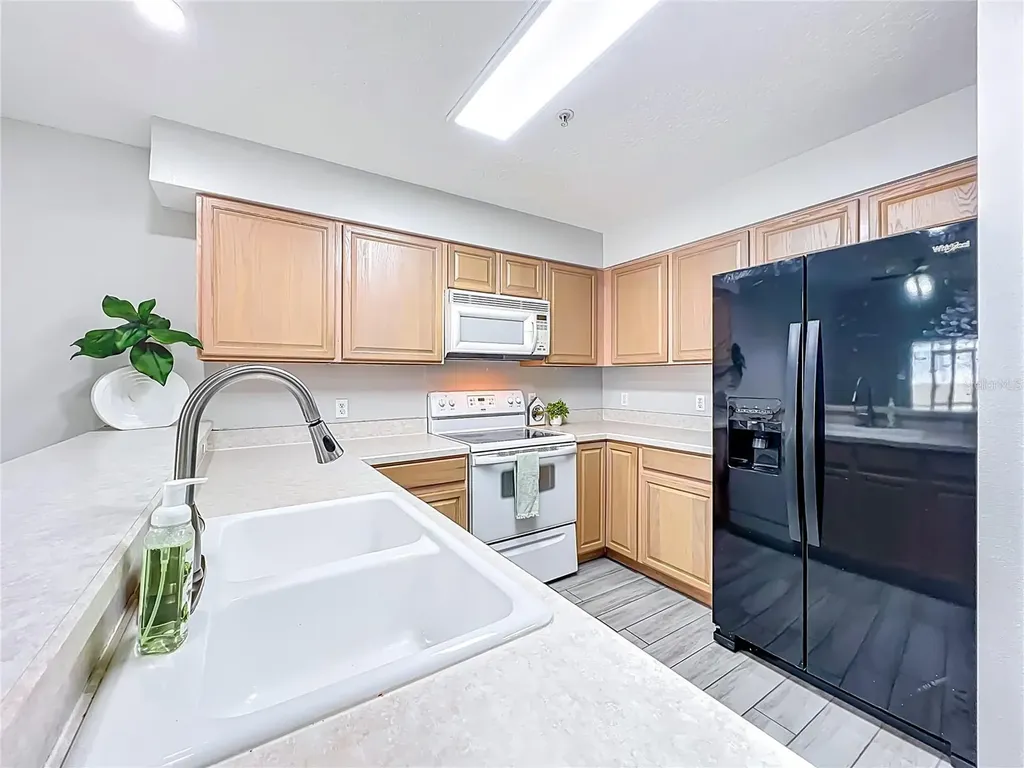 671 Sandy Neck Lane Altamonte Springs FL 32714