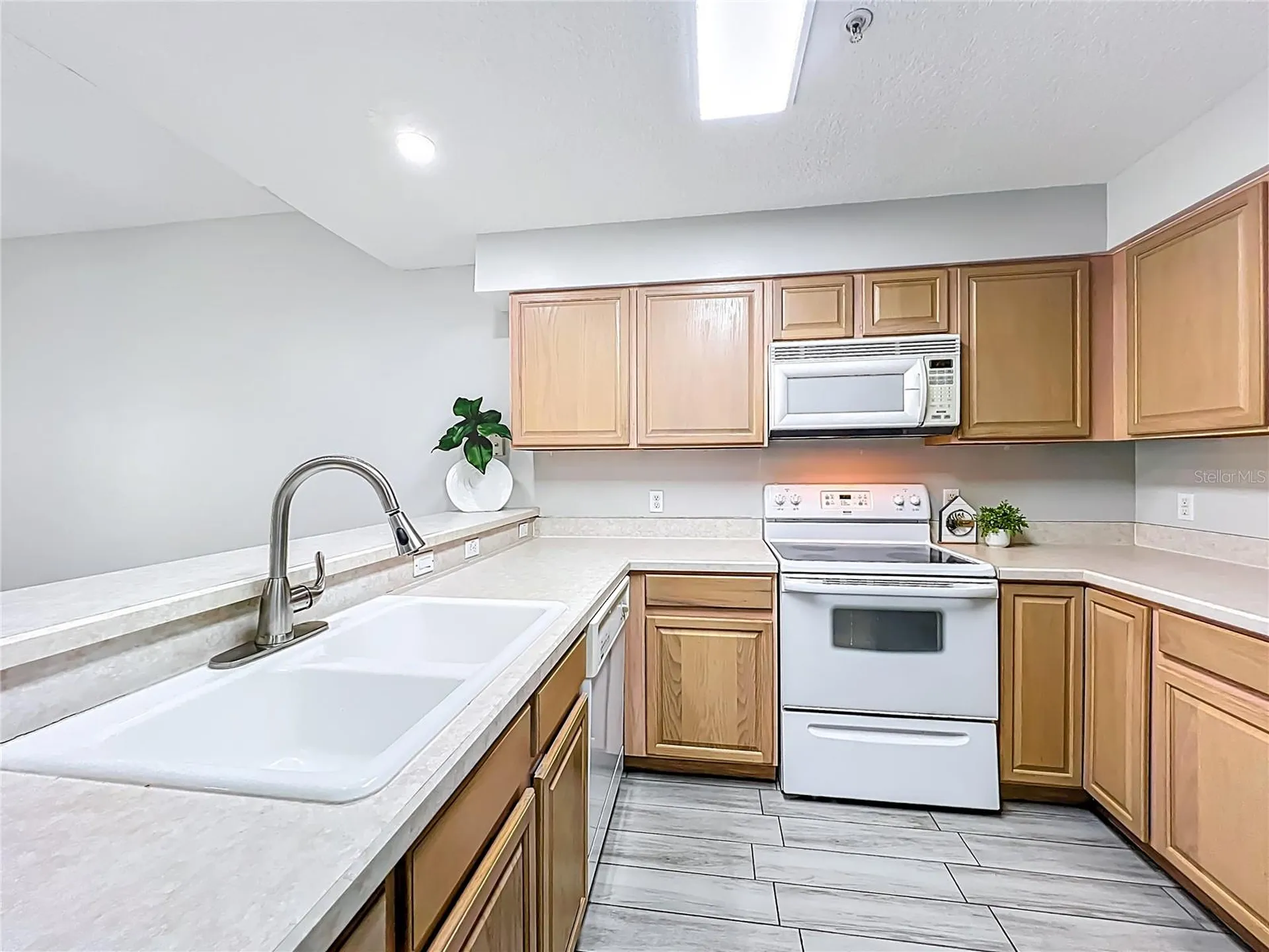 671 Sandy Neck Lane Altamonte Springs FL 32714