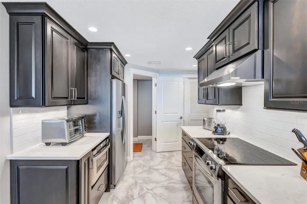 6140 Midnight Pass Road Sarasota FL 34242