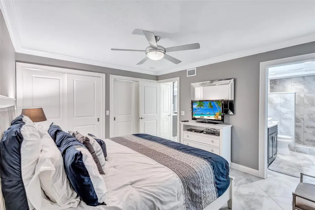 6140 Midnight Pass Road Sarasota FL 34242