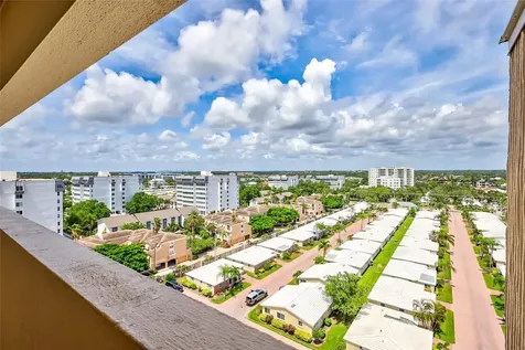 6140 Midnight Pass Road Sarasota FL 34242