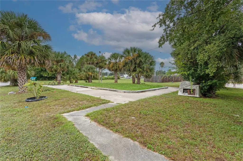 3816 W Us Highway 90 Lake City FL 32055