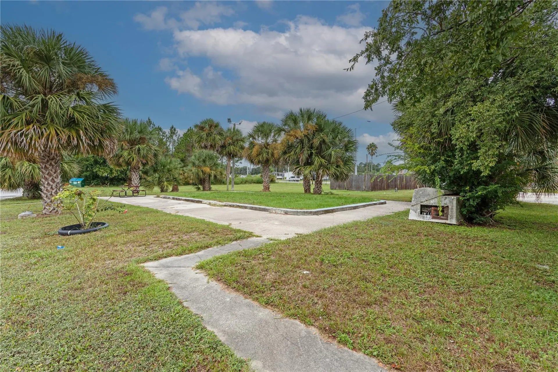 3816 W Us Highway 90 Lake City FL 32055