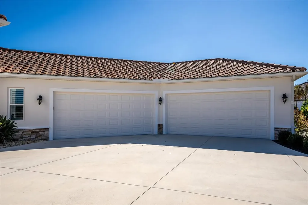 3487 Recurve Circle Sarasota FL 34240